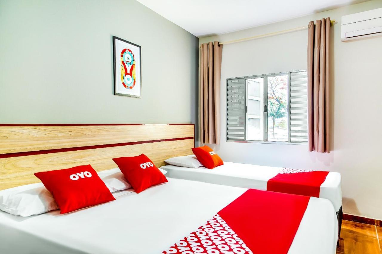 Oyo Hotel Lisboa, São José dos Campos Dış mekan fotoğraf