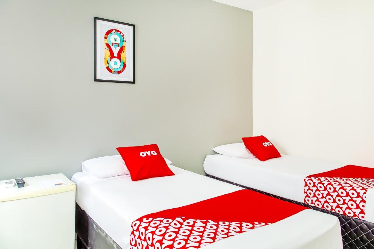 Oyo Hotel Lisboa, São José dos Campos Dış mekan fotoğraf