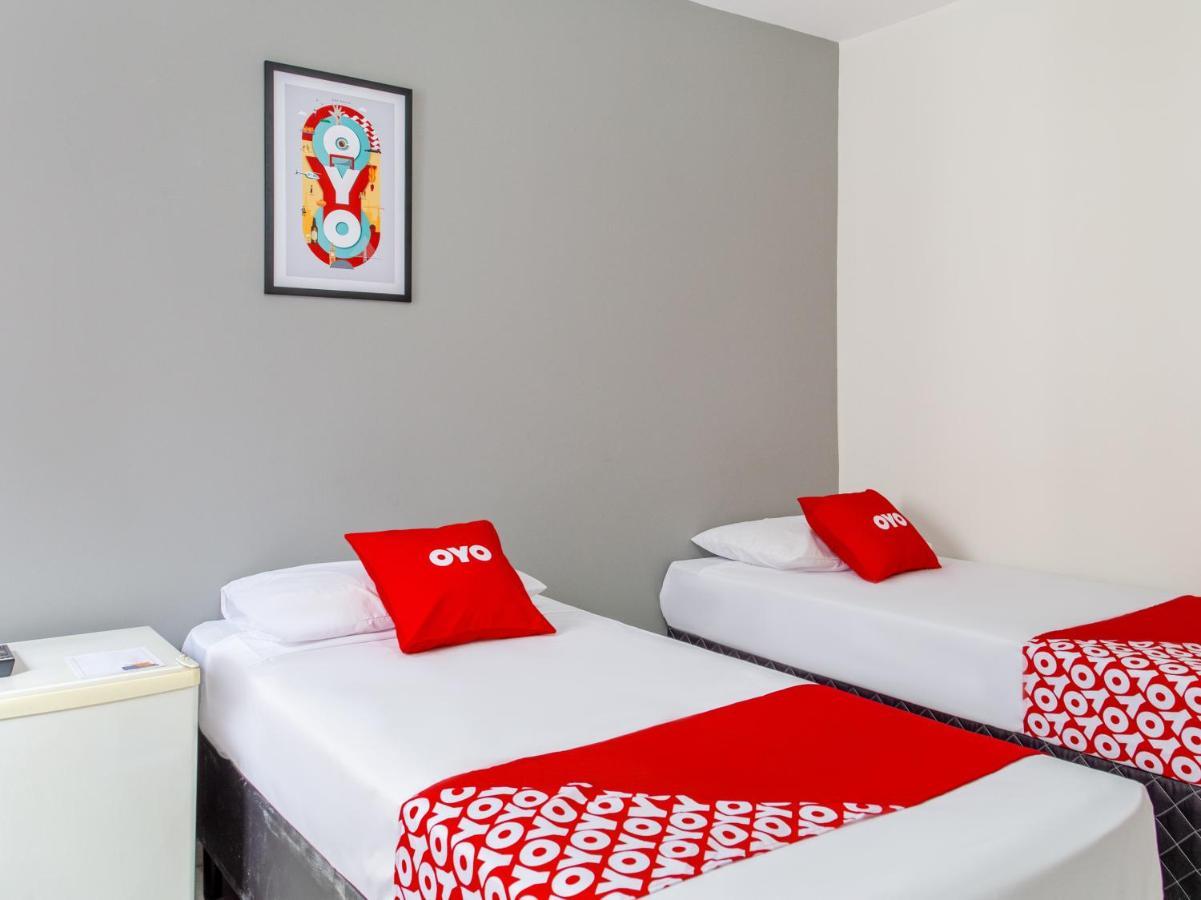 Oyo Hotel Lisboa, São José dos Campos Dış mekan fotoğraf
